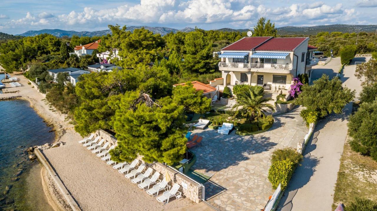 Apartments Villa Punta Royal Pirovac Eksteriør bilde